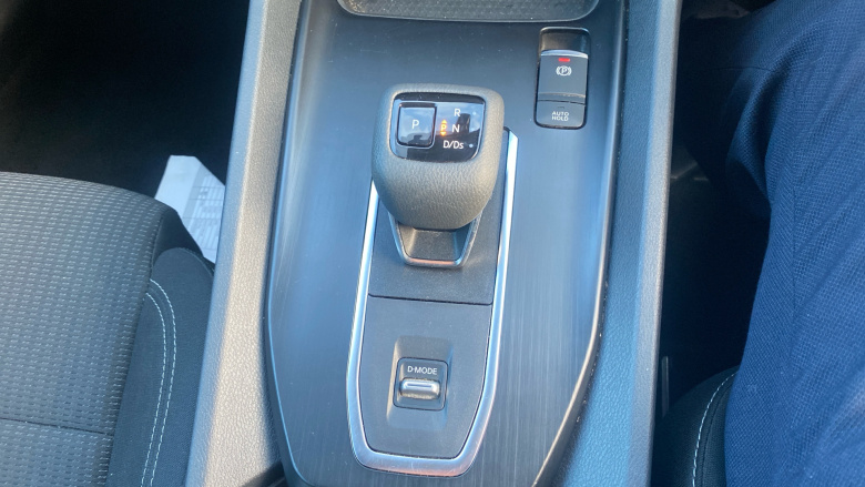 Nissan Qashqai 1.3 DiG-T MH 158 Acenta Premium 5dr Xtronic Petrol Hatchback